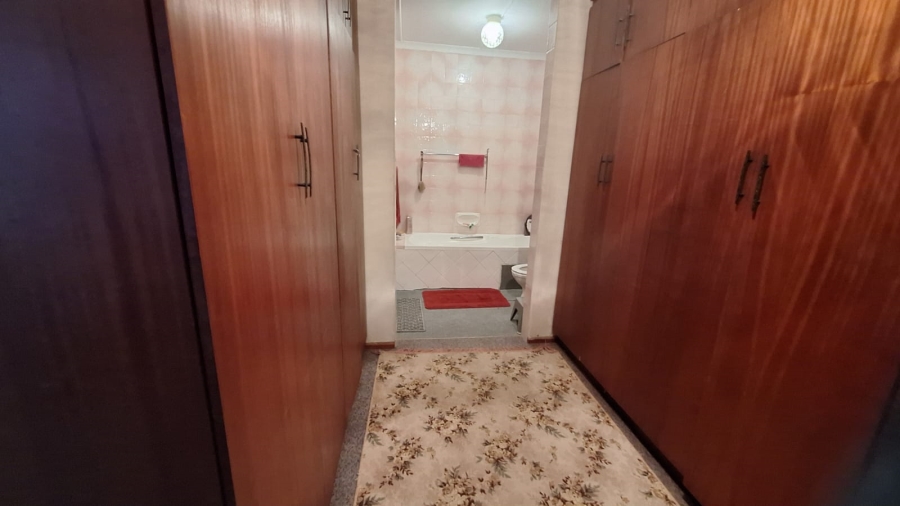 3 Bedroom Property for Sale in Stilbaai Wes Western Cape